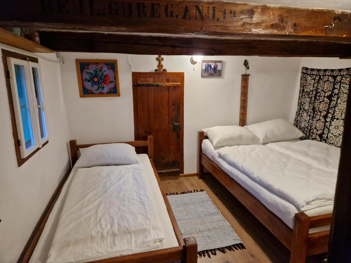 La sălaşul fermecat în Cheile Carasului Iabalcea Extérieur photo